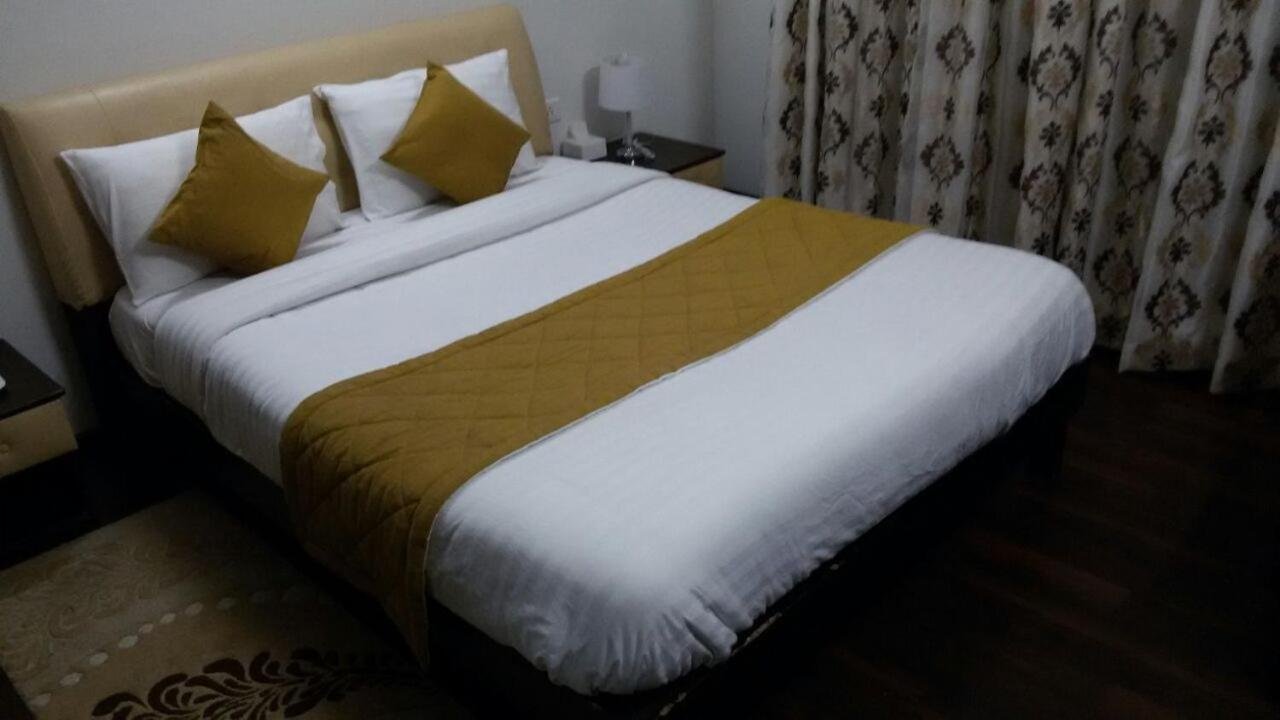 Royal Service Apatment Pimpri-Chinchwad Dış mekan fotoğraf